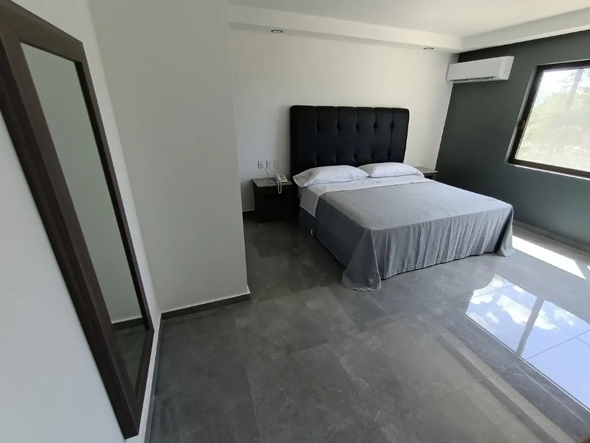 Hotel Y Villas Costa Del Sol Mérida